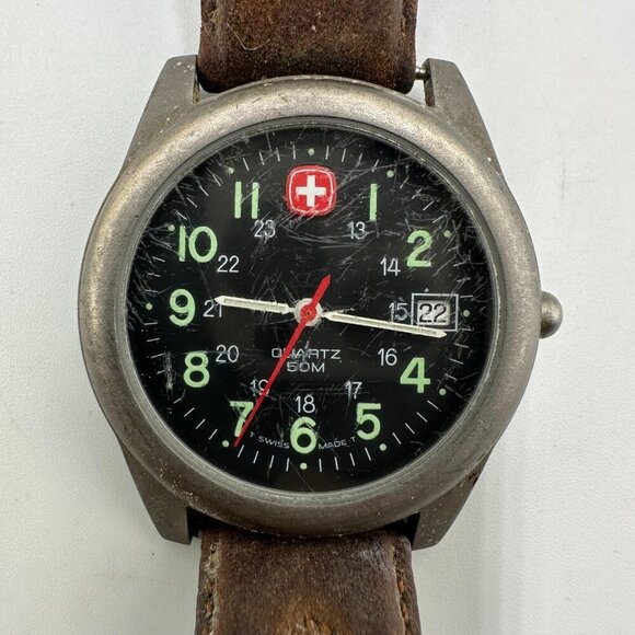 Swiss Army Wenger Marlboro Watch Men Black Dial 37MM Swiss New Battery 8.5" - Picture 2 of 14